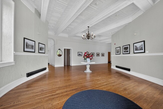 Building Photo - Welcome to the Baynard House; Elegant, Spacious & Bright Showing- Showing Sunday 7/26 9:30am-9:45am