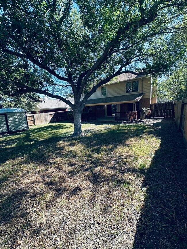 Building Photo - Cimarron Trails