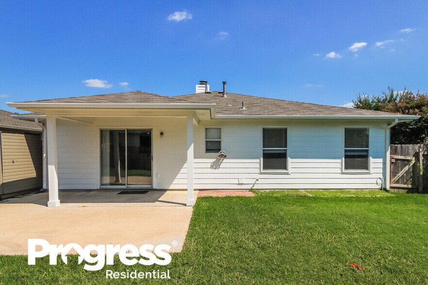 Building Photo - 1210 Dayton Dr