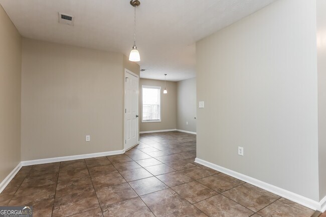 Building Photo - 15 Arthurs Ln