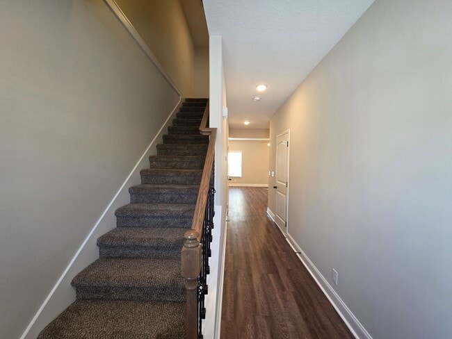 Building Photo - $250 OFF Move In Special!