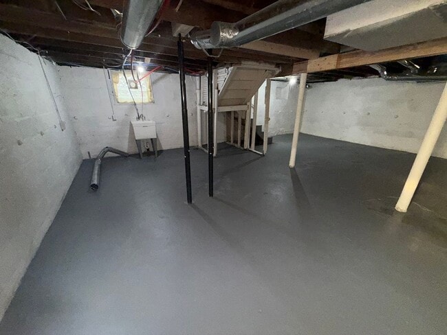 Building Photo - Open House Schedule Mon 9.1.25 @ 12:00pm, ...