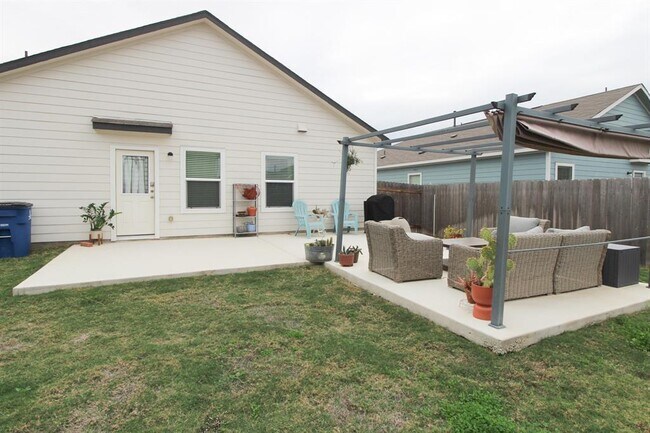 Building Photo - 2307 Red Sky Dr