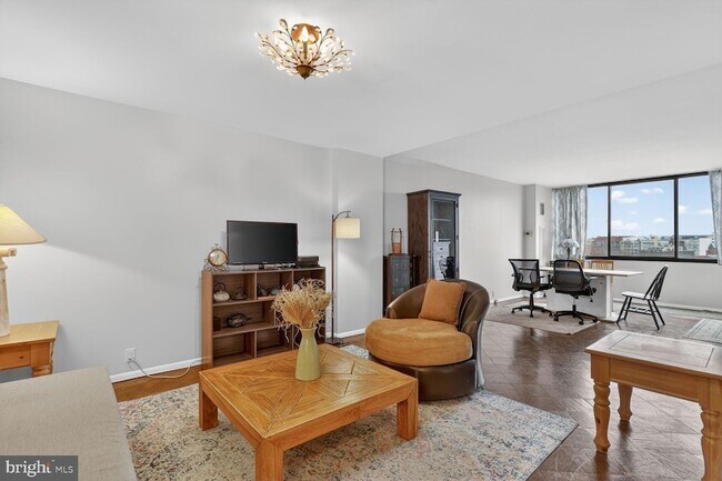 Building Photo - 2700 Virginia Ave NW