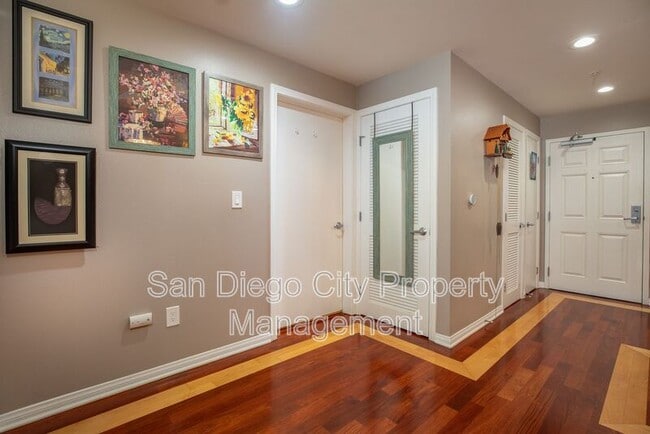 Building Photo - 450 J St