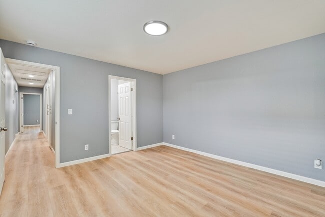 Building Photo - 1660 S Capitol Ave