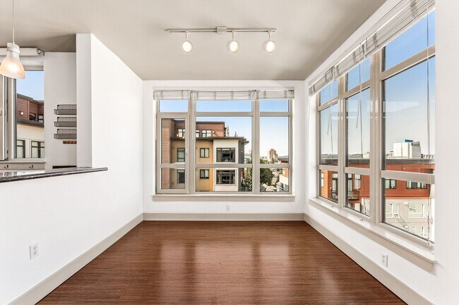 Building Photo - 1501 Tacoma Ave S