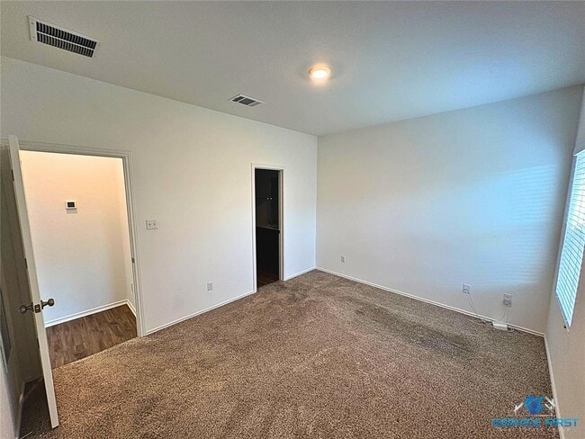 Building Photo - 124 Rooster Wy