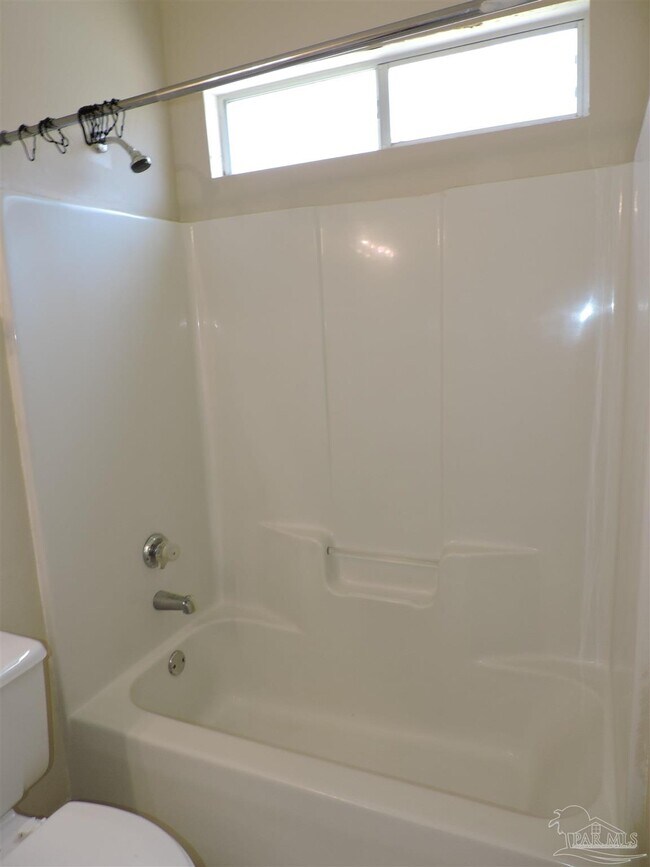 Building Photo - 206 Wildflower Ln