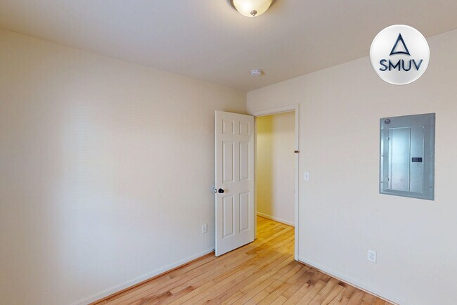 Building Photo - 226 N Carey St