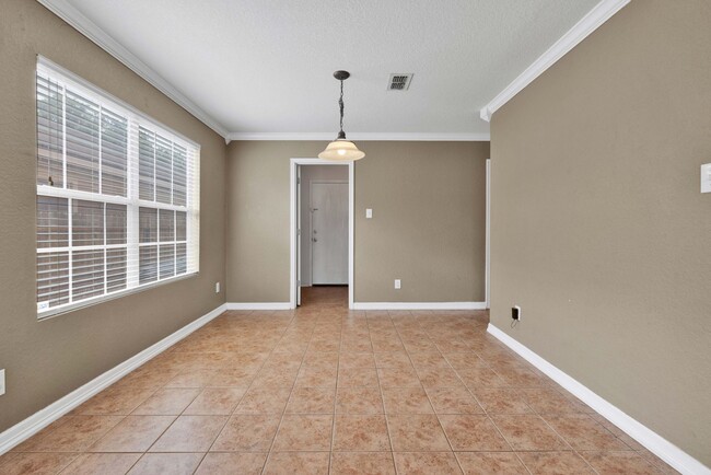 Building Photo - Stylish 3-Bedroom Home with Expansive Pati...