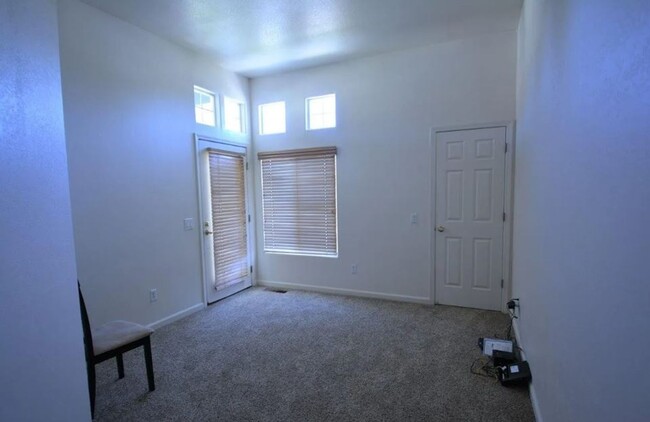 Building Photo - Pet Friendly 4 Bedroom Home Available in T...