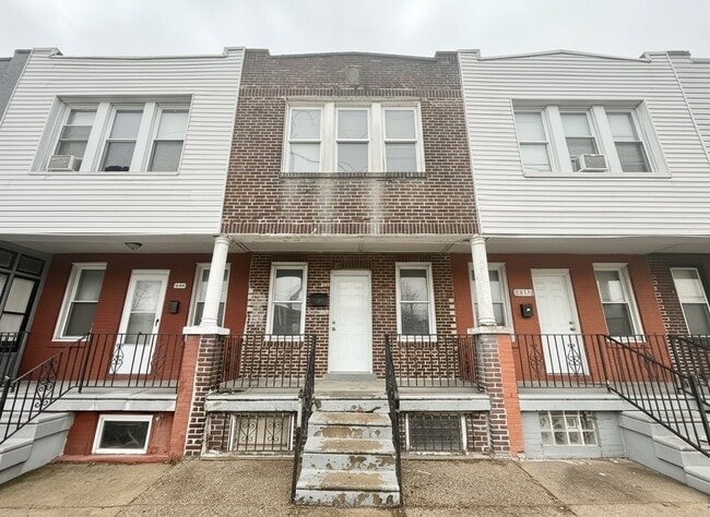 Building Photo - 2020 Margaret St