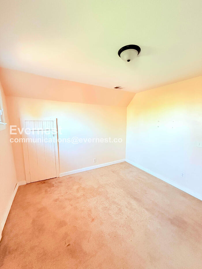 Building Photo - 2314 Airline Ave