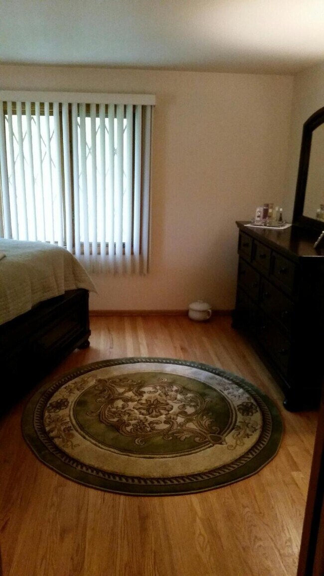 Building Photo - 1601-15 S 124th Street