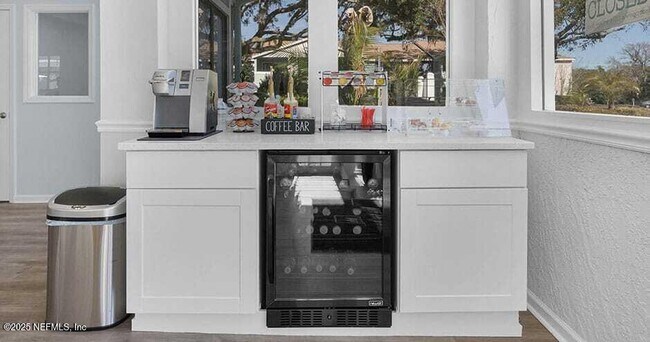 Building Photo - 2768 Jimmy Buffett Mem Hwy