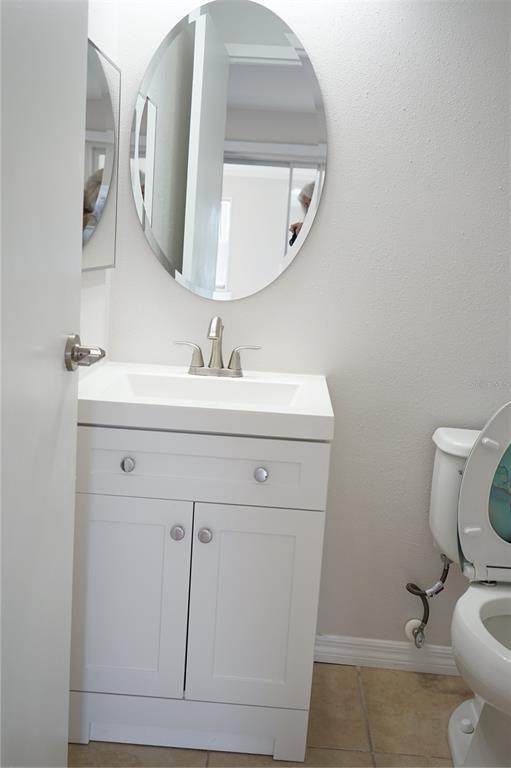 Building Photo - 1802 Bedford Terrace