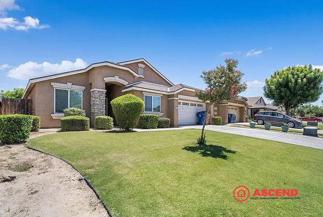 Primary Photo - Lovely 4 Bedroom Home in Campus Park Area!