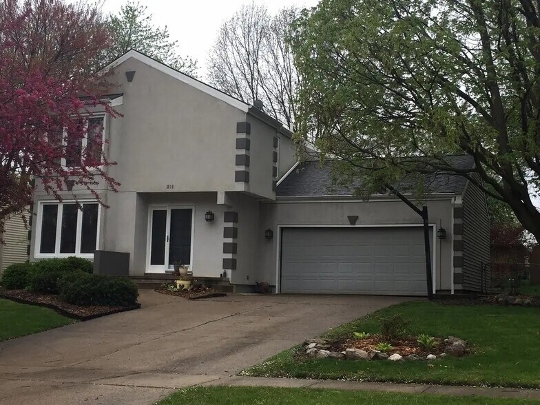 Primary Photo - 312 38th St