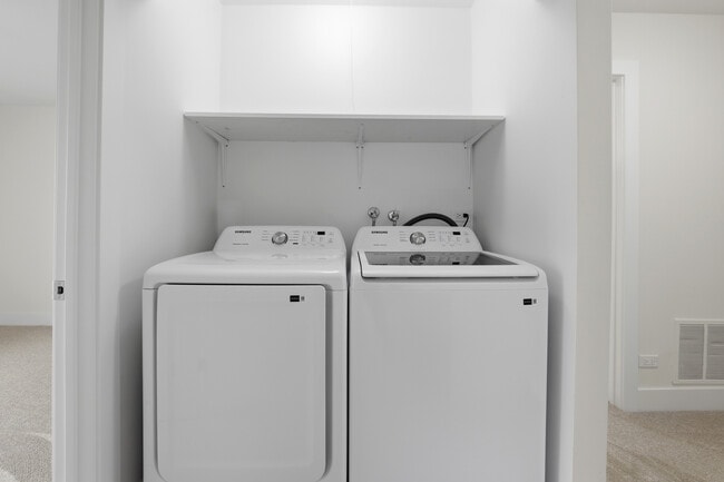 Building Photo - 763 Wellington Ave