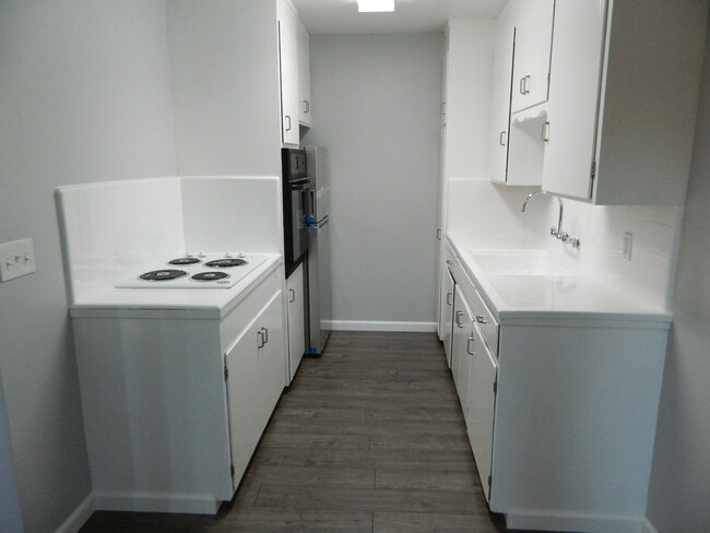 Building Photo - 43 Lester Ave