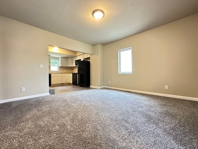 Building Photo - 3 Bedroom 2 Stall Detached Garage Fairgrounds