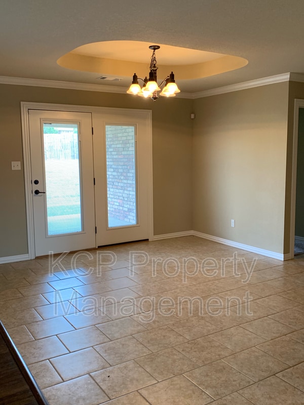 Building Photo - 6105 Red Cedar Cir
