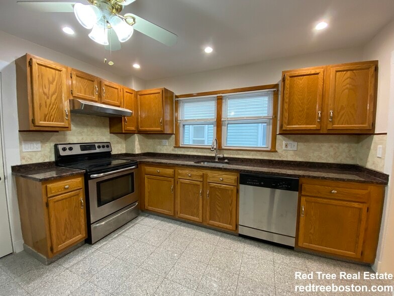 Building Photo - 71 Edenfield Ave