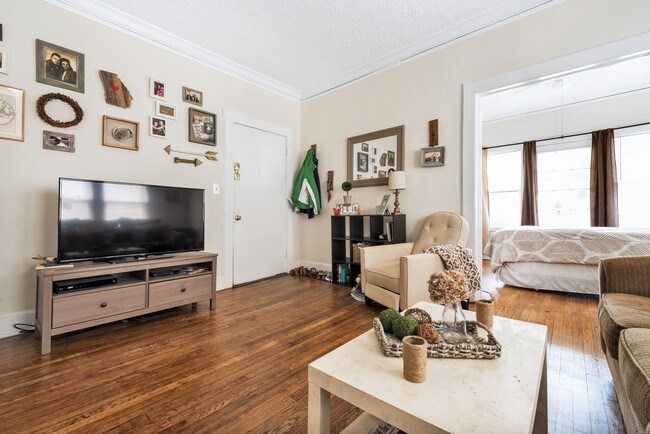 Living Room - Bloom at Virginia Highland