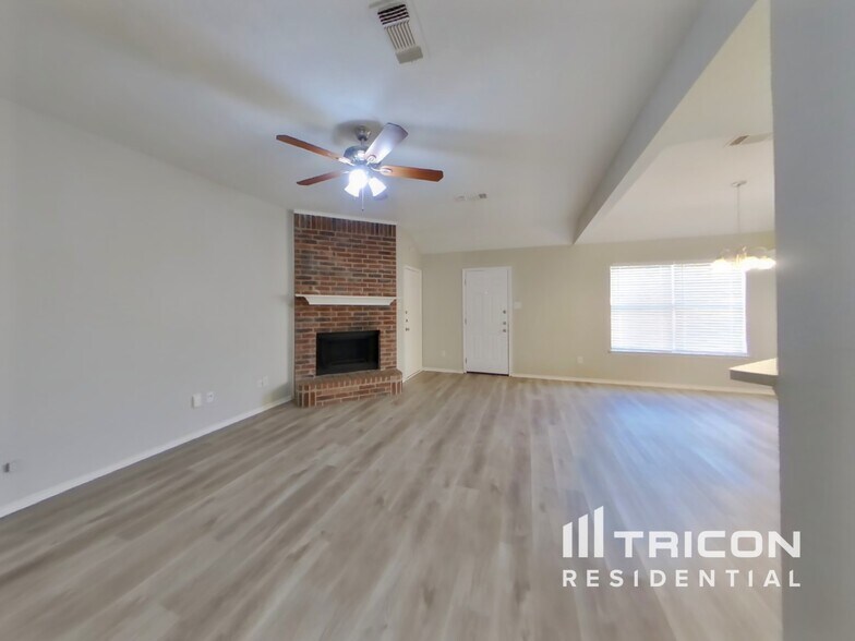 Building Photo - 7319 Woodhome Dr