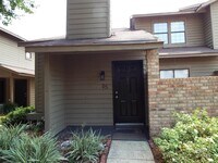 Building Photo - 200 Parma Dr