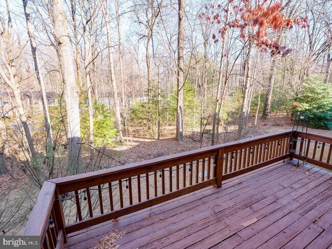 Building Photo - 2303 Glade Bank Way