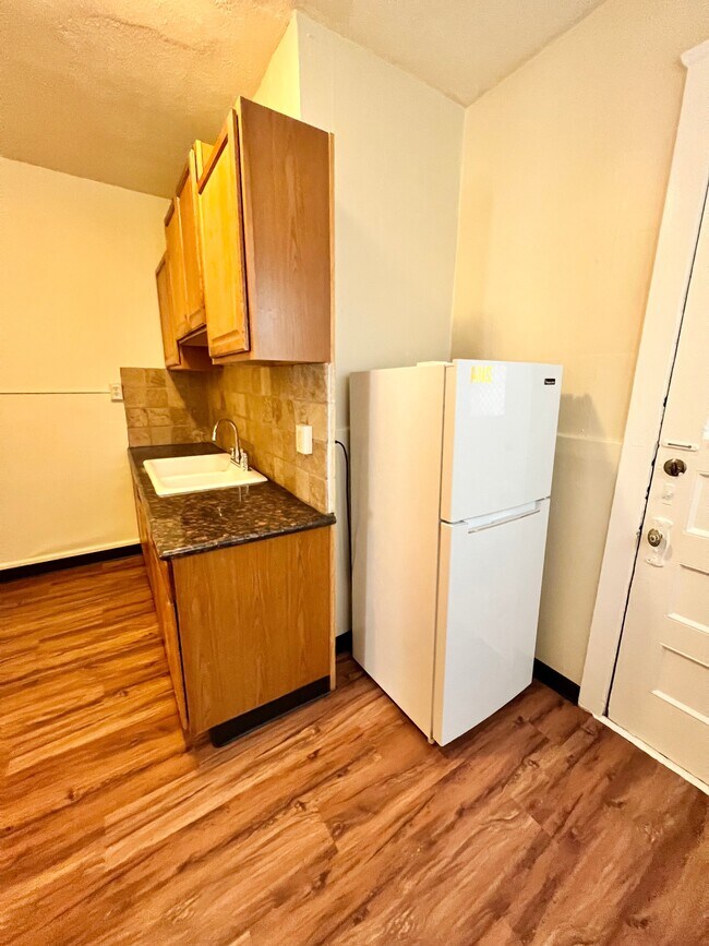 IMG_1095 - Cross Apartments