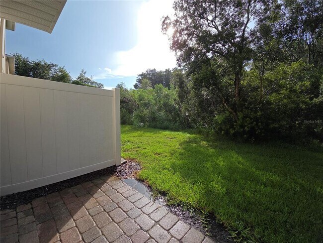 Building Photo - 16661 Cedar Crest Dr