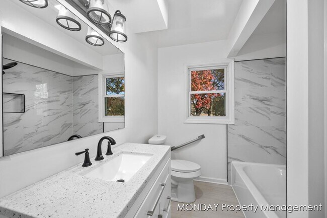 Building Photo - 945-947 Lancashire Ct - 947