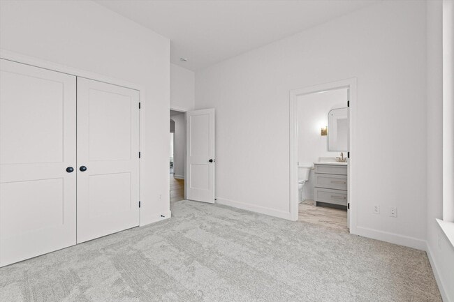 Building Photo - 2905 Easley Cabin Cir