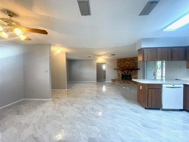 Building Photo - 1734 Willa Cir