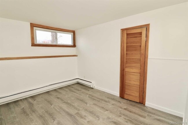 Building Photo - 128 Catherine St