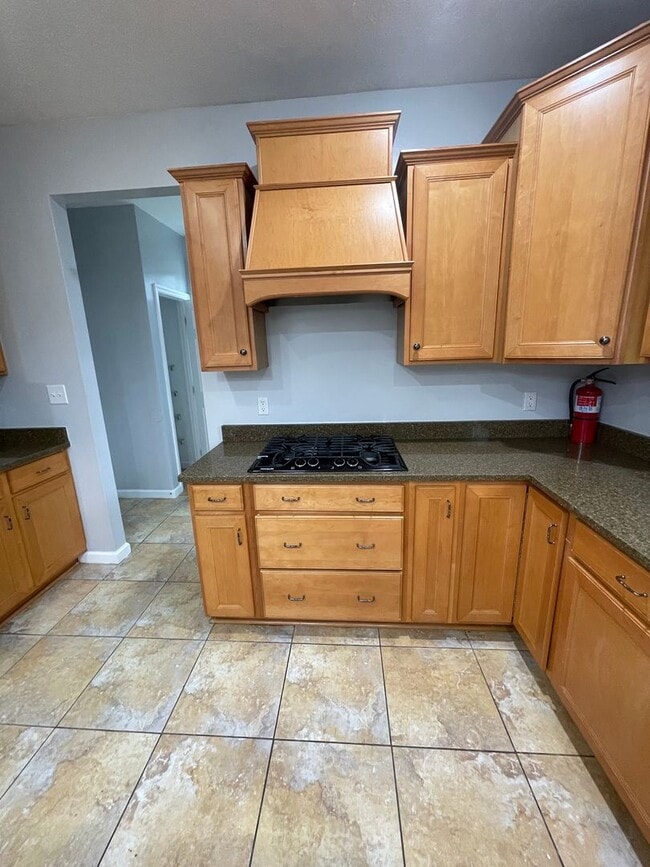 Building Photo - 1513 King Henry Dr