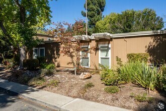 Building Photo - Charming 2-Bedroom Condo in Prime Walnut C...