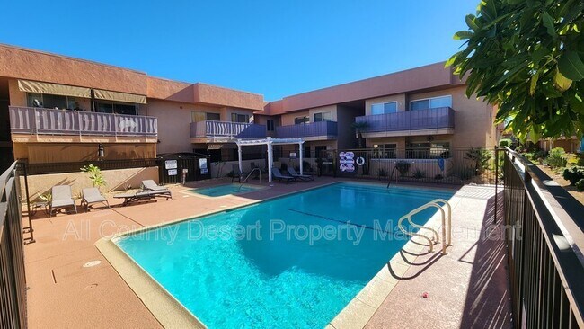 Building Photo - 400 N Sunrise Way