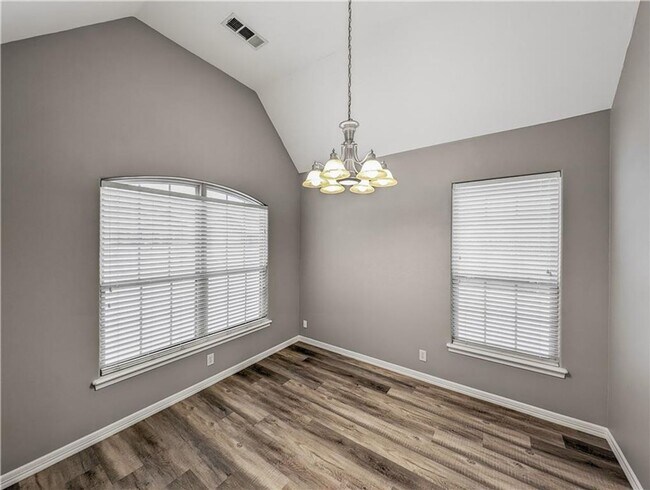 Building Photo - 1030 Harvest St