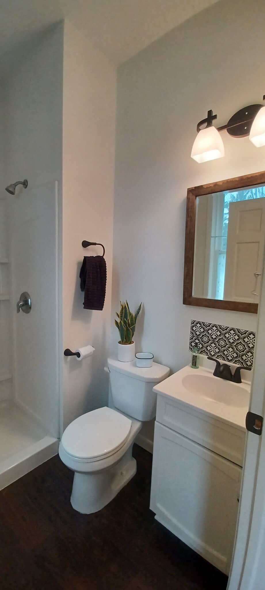 Master Bath - 42 Maple St N