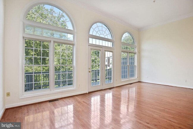 Building Photo - 1614 Leeds Castle Dr