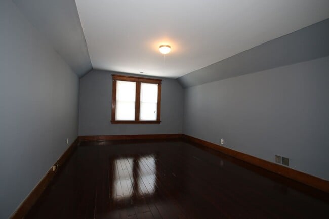Building Photo - No DEPOSIT! Beautiful 2 bedroom