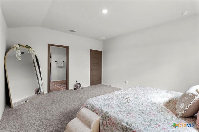 Building Photo - 410 Kayden Pt