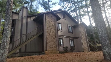 Building Photo - 1 month free, Call for details!!! "Cozy 2-Bedroom Retreat with Full Bath in Prime Huntsville Loca...