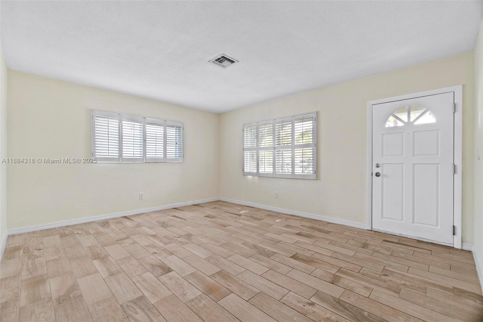 Building Photo - 838 NW 10th Ave