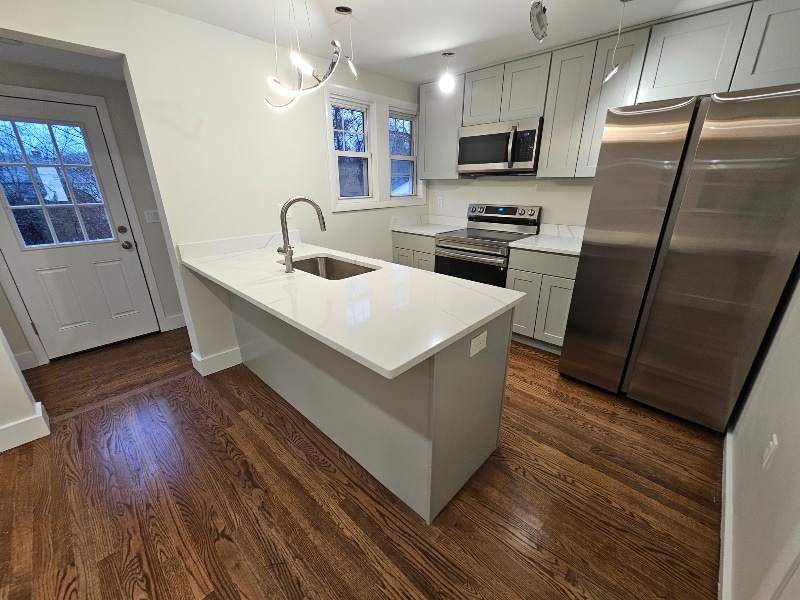 Building Photo - 1 Triangle St