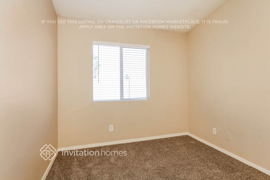 Building Photo - 5703 N 67th Dr